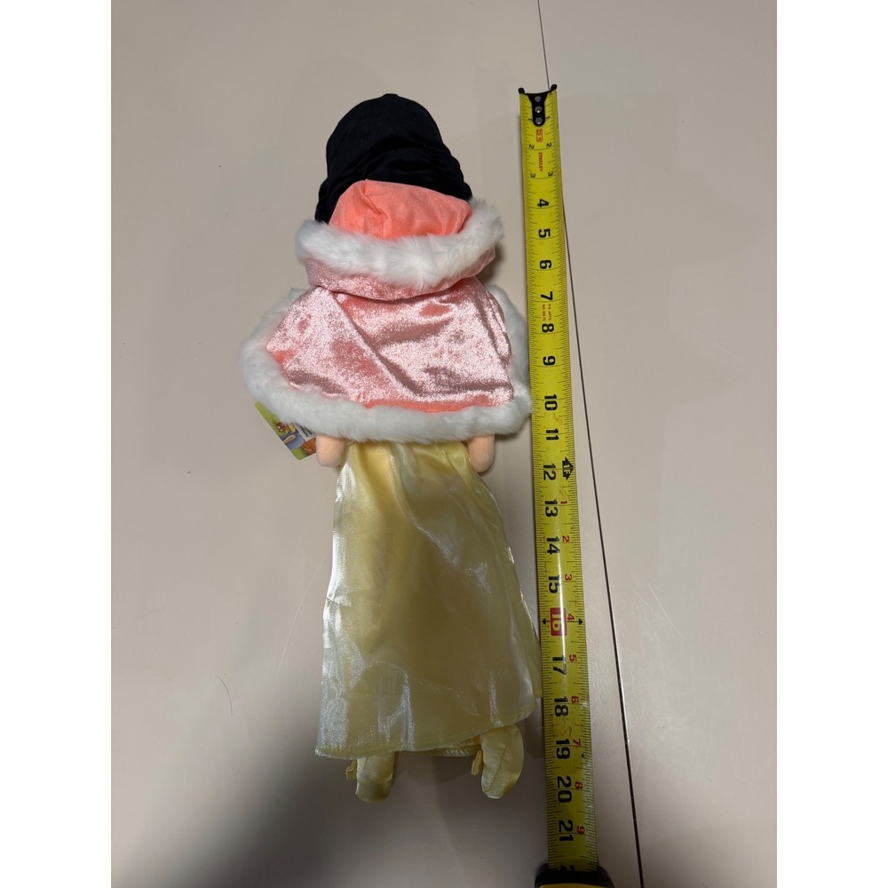 Disney Store Snow White Winter Plush Doll 20 Inch Pink Faux Fur Hooded Cape NWT - Picture 4 of 7